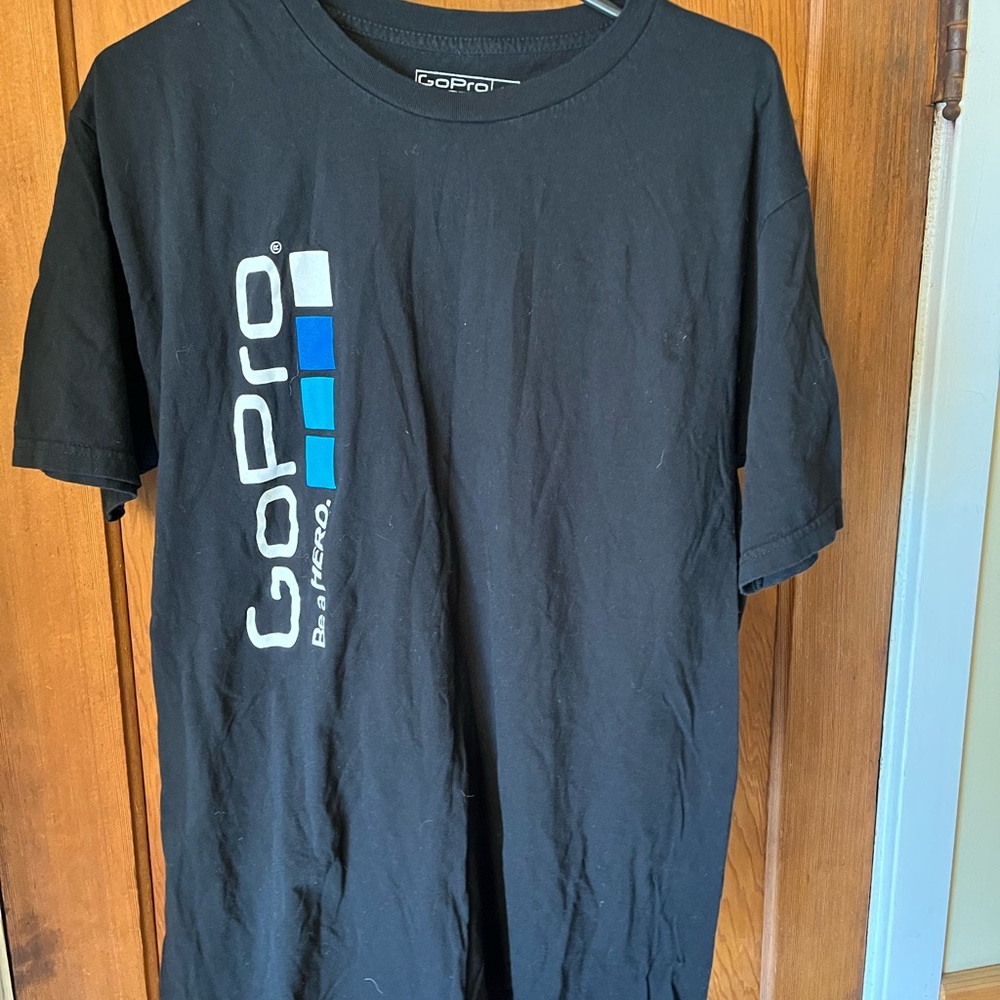 GoPro Black T-Shirt for Men size large